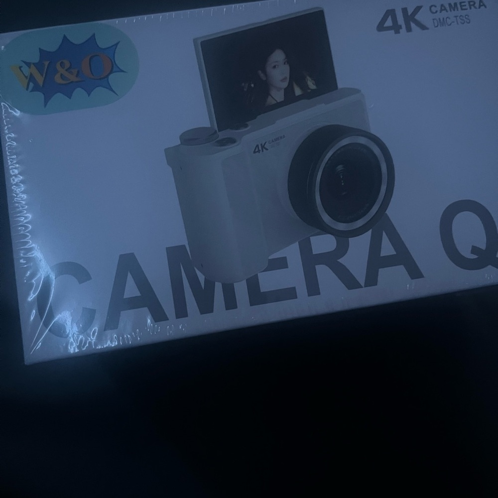 4K White Camera DMC-T55